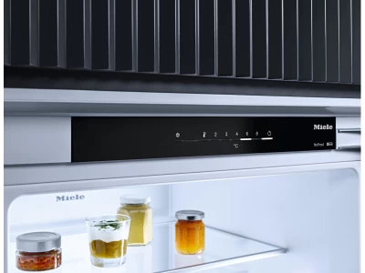 Miele KDN 7724 E Active Hűtő-fagyasztó kombináció