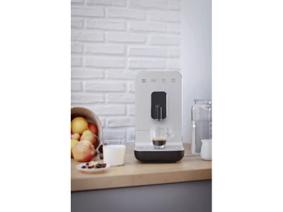 SMEG AUTOMATA KÁVÉFŐZŐ, Collezione design, matt fekete