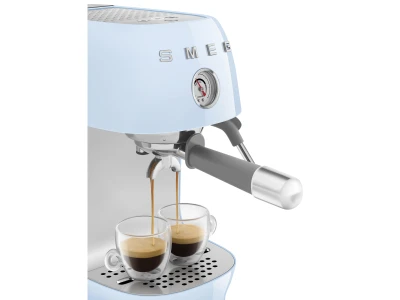 SMEG ESPRESSO KÁVÉFŐZŐ COLD BREW FUNKCIÓVAL, retro, világoskék