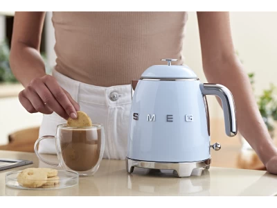 SMEG MINI VÍZFORRALÓ, retro, világoskék