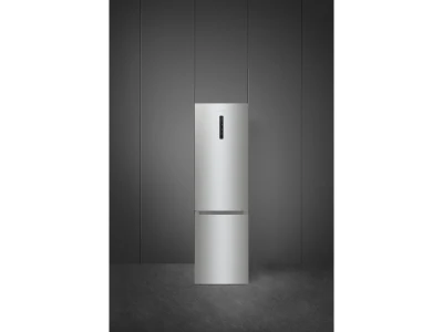 SMEG SZABADONÁLLÓ HŰTŐ ÉS FAGYASZTÓ, 60x200 cm, Active Ion, Life Plus zóna, külső kijelző, inox